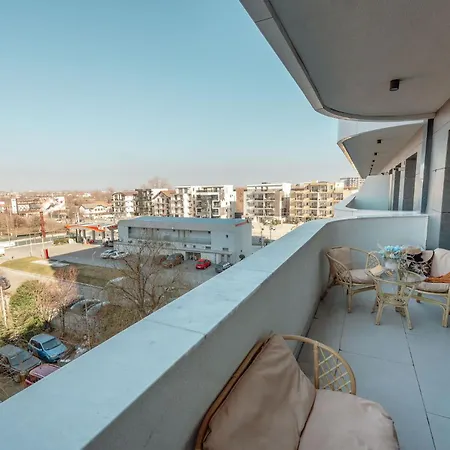 Creamy In Odyssey Pools And * Năvodari